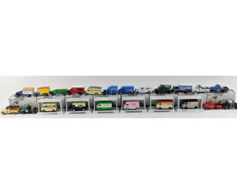 Various boxed Matchbox Models Of Yesteryear, etc. buses, fire engine, 6cm H, etc. (a quantity, boxed)
