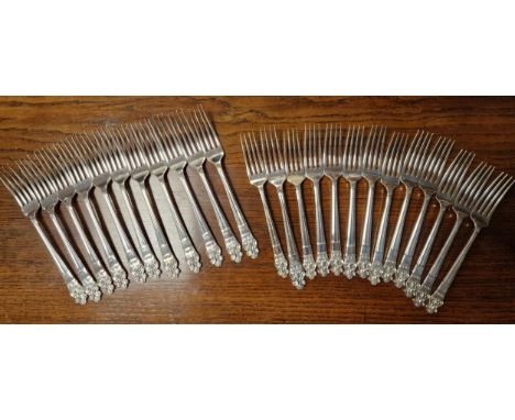 Silver Hallmarked Garrard &amp; Co of Sheffield Cutlery Forks Service - 1.202kg