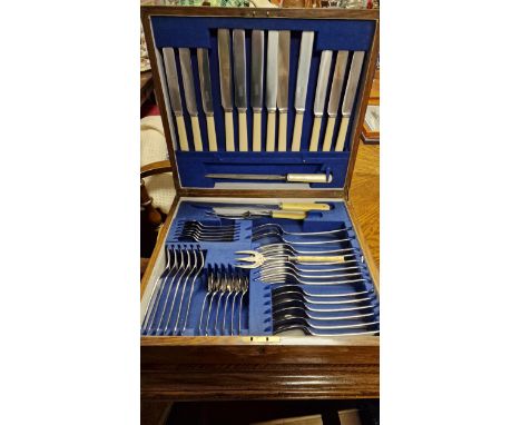 Vintage Cased Canteen of Cutlery