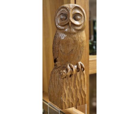 Mouseman Robert Thompson Yorkshire Oak Carved Owl - 32cm high