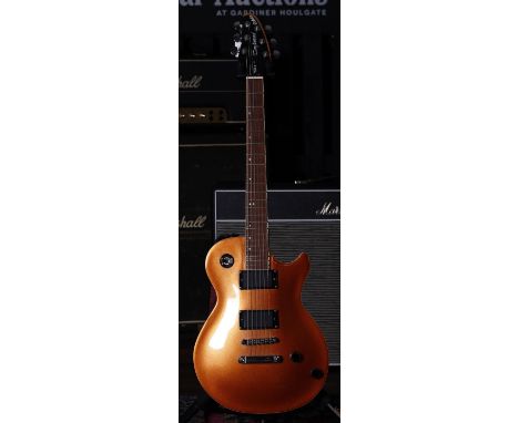 Tanglewood TE3 Stiletto electric guitar; Body: copper metallic finish, a few minor marks; Neck: good, a few minor dings; Fret