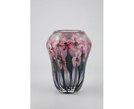 Grosse Vase John Lotton, Crete, Illinois, USA, 1994 Farbloses, dickwandiges Glas mit Zwischenschichtdekor in mehreren Ebenen: