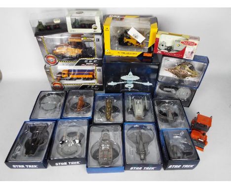 Oxford - Norscot - Eaglemoss - A collection of 19 x boxed and 1 x unboxed diecast vehicles including Norscot CAT AP600D Aspha