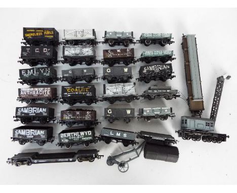 Bachmann, Mainline, Airfix, Others A siding of 27 unboxed OO gauge freight rolling stock (some kit built). Lot includes Bachm