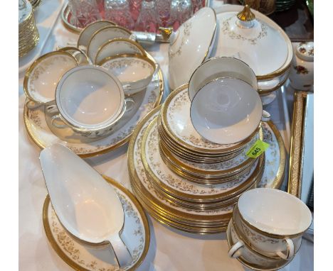 A Royal Doulton Belmont pattern part dinner and tea service of approximately 35 pieces including cups, saucers, plates, soup 