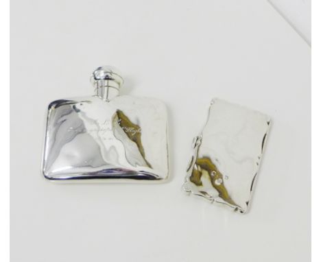 Chester silver hip flask together with an Edwardian silver card case, 8.5cm x 5cm, (2) 