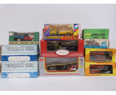 Ten Russian 1:43 scale diecast model vehicles including military tanks, Russian Armed Forces etc, all in original boxes 