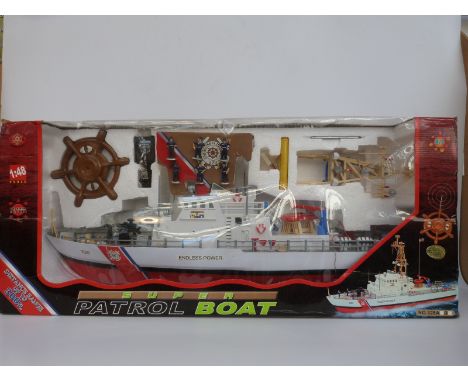 Ming Xing remote controlled 1:48 Scale Super Patrol Boat, No 328A, in original box 