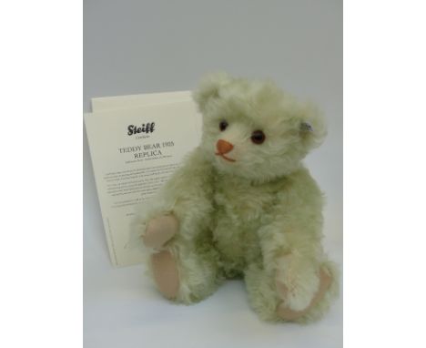 Steiff Teddy Bear 1925 Replica with light green mohair, 36cm, limited edition 631/1925 with certificate of authenticity 