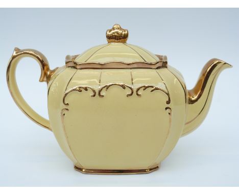 Sadler vintage cube teapot in powder yellow with gilt decoration and Sadler 1922 mark to base