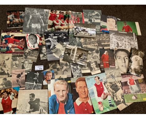 Football : Arsenal collection of magazine pages all 1960s inc Graham, O'Neill, Wilson etc includes 3 signed press photos (45)
