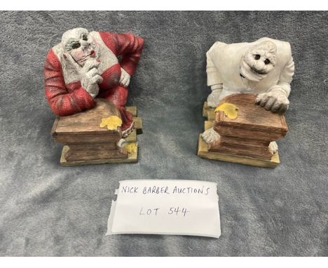 Collectables : Clarecraft Discworld.  DW131 & DW132, Ruby Bookends, good condition.