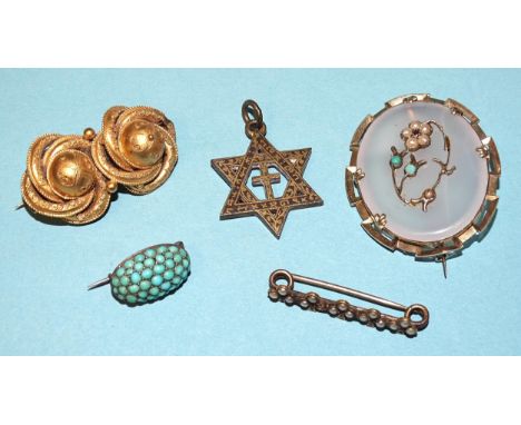 A Victorian oval chalcedony gold-mounted brooch with pearl cluster and turquoise-set overlay, (a/f), a gilt brooch, a Messian