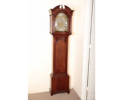 AN OAK LONGCASE CLOCK BY WILLIAM TARRY OF NEWPORTlate 18th/early 19th century, the 29cm arched brass dial with silvered chapt