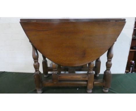 An Oak Gate Legged Drop Leaf Table, 90cm Long