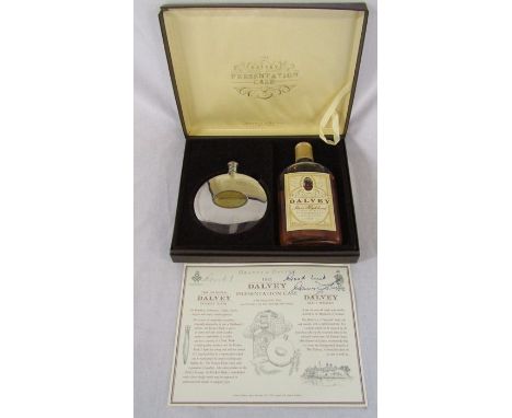 Dalvey whisky presentation case with flask and 10 year old single malt whisky, certificate signed by Gary Sokes