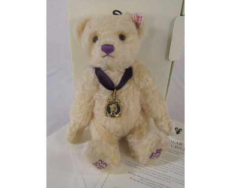 Steiff and Danbury Mint Diamond Jubilee teddy bear, H 27 cm, complete with box and certificate