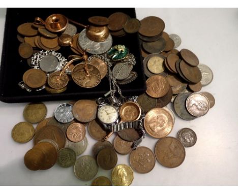 Mixed collectables including a silver necklace and brooch, coins and watches. UK P&amp;P Group 1 (£16+VAT for the first lot a
