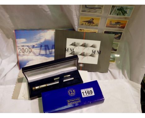 Sheaffer pen set and a quantity of stamps. UK P&amp;P Group 1 (£16+VAT for the first lot and £2+VAT for subsequent lots) 