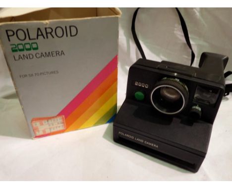 Polaroid 2000 land camera. UK P&amp;P Group 2 (£20+VAT for the first lot and £4+VAT for subsequent lots) 