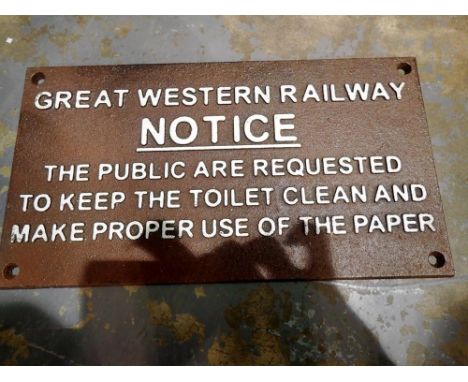 Great Western railway sign D: 22 cm. UK P&amp;P Group 1 (£16+VAT for the first lot and £2+VAT for subsequent lots) 