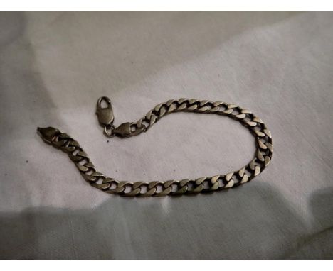 925 silver curb link bracelet, L: 20 cm. UK P&amp;P Group 1 (£16+VAT for the first lot and £2+VAT for subsequent lots) 