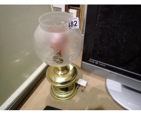 Brass based electric lamp. All electrical items in this lot have been PAT tested for safety and have passed. This does not co