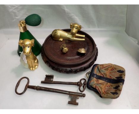Mixed items including a pair of gilt dogs. UK P&amp;P Group 2 (£20+VAT for the first lot and £4+VAT for subsequent lots) 