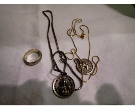 Mixed silver jewellery. UK P&amp;P Group 1 (£16+VAT for the first lot and £2+VAT for subsequent lots) 