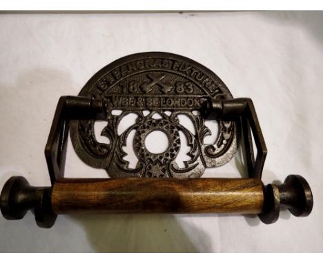 Cast iron St Pancras toilet roll holder. UK P&amp;P Group 1 (£16+VAT for the first lot and £2+VAT for subsequent lots) 