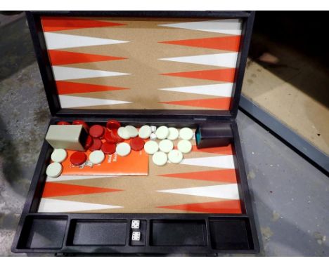 Portable backgammon set. UK P&amp;P Group 2 (£20+VAT for the first lot and £4+VAT for subsequent lots) 