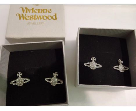 Two boxed earring sets. UK P&amp;P Group 1 (£16+VAT for the first lot and £2+VAT for subsequent lots) 