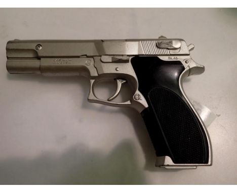 Gonher cap gun. UK P&amp;P Group 1 (£16+VAT for the first lot and £2+VAT for subsequent lots) 