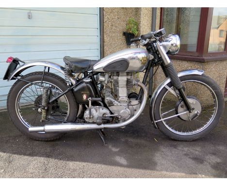 The Gold Star returned to the BSA catalogue for the 1949 season having been announced at the end of 1948. Initially only offe