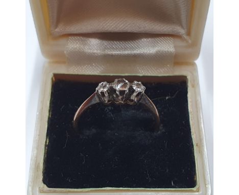 18ct yellow gold ring with 3 good sized diamonds & in old Belfast jewellers boxApprox 1.9 grams gross,          size M 