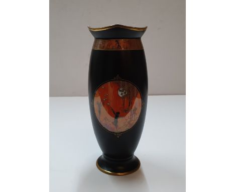 Carltonware art-deco "Moonlight cameo" vase,Approx 21 cm high