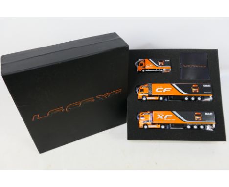WSI Models - A boxed 1:87 scale 08-1144 DAF Euro6 Box LF.CF.XF set. Item appears to be in excellent condition and comes with 