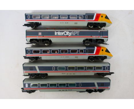 Hornby - An unboxed #R794 OO gauge Class 370 Inter-City APT City Of Derby. Item appears in Fair to Good condition with signs 