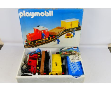 Playmobil - A vintage 1980s #4025 Playmobil Diesel Freight Train Set - G Scale. Items appear to be in good-very good conditio