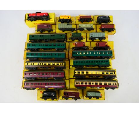 Tri-ang - A mixed lot of approximately 25 boxed TT Scale model railway items to include Mk1 coaches in various liveries, wago