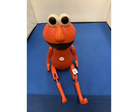 A VINTAGE STYLE LARGE WOODEN ELMO SHELF PUPPET 40CM 