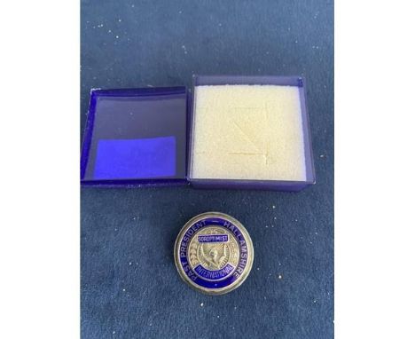 VINTAGE BIRMINGHAM SILVER ENAMEL SOROPTIMIST INTERNATIONAL HALLAMSHIRE, TOTAL GROSS WEIGHT 26 GRAMS 