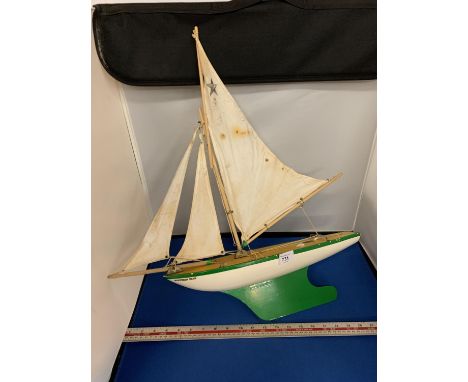 A VINTAGE POND YACHT NAMED NORTHERN STAR 