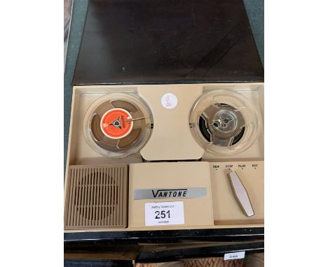 A VINTAGE VANTONE TAPE RECORDER 