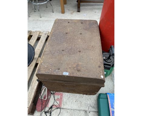 A TIN TRUNK AND VINTAGE TOOL CONTENTS 