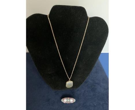 VINTAGE ROLLED GOLD PATTERNED LOCKET AND CHAIN ALSO A MICRO MOSAIC OVAL BAR BROOCH 