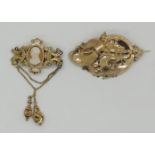 2 Schaumgoldbroschen z.T. mit Gemme, je Biedermeier, je Asp./Tsp. [KEINE -10% IM NVK]