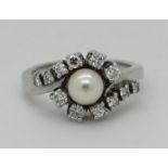 1 Damenring WG 14ct. mit Brill. bis ca. 0,06ct., 1 Perle D ca. 6mm, Ringgröße ca. 57, Tsp.