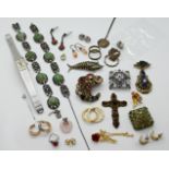 1 Konv. Schmuck/1 Armbanduhr, Silber (ca. 10 Teile) z.T. mit Edelsteinen sowie 1 Konv. Schmuck Mode,