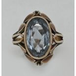 1 Damenring GG 8ct. mit hellblauem Stein ca. 15,5x10mm, Ringgröße ca. 58,5, Tsp./kleine Abplatzungen